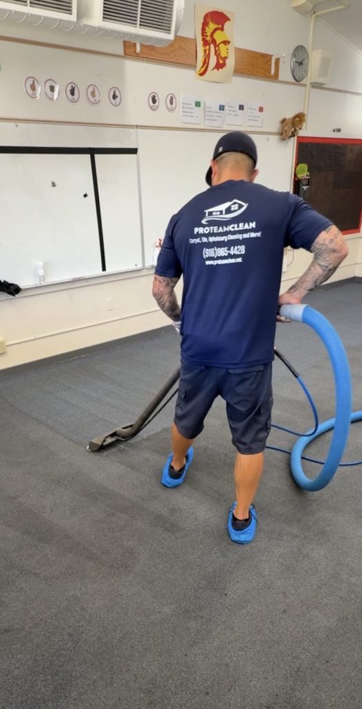 Carpet  cleaning service technician Sacramento